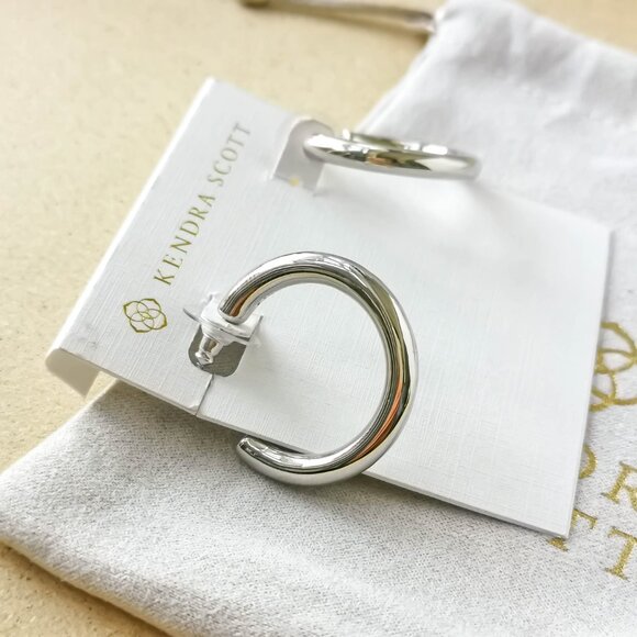 NEW Kendra Scott Silver Colette Hoop Earrings - Picture 2 of 3